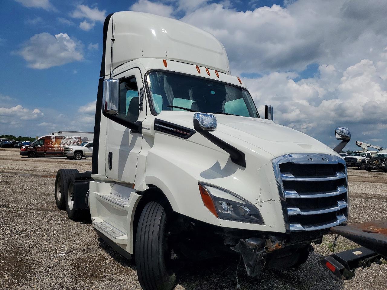 2018 FREIGHTLINER All other VIN 3AKJHLDV9JSJL6029 photo 1