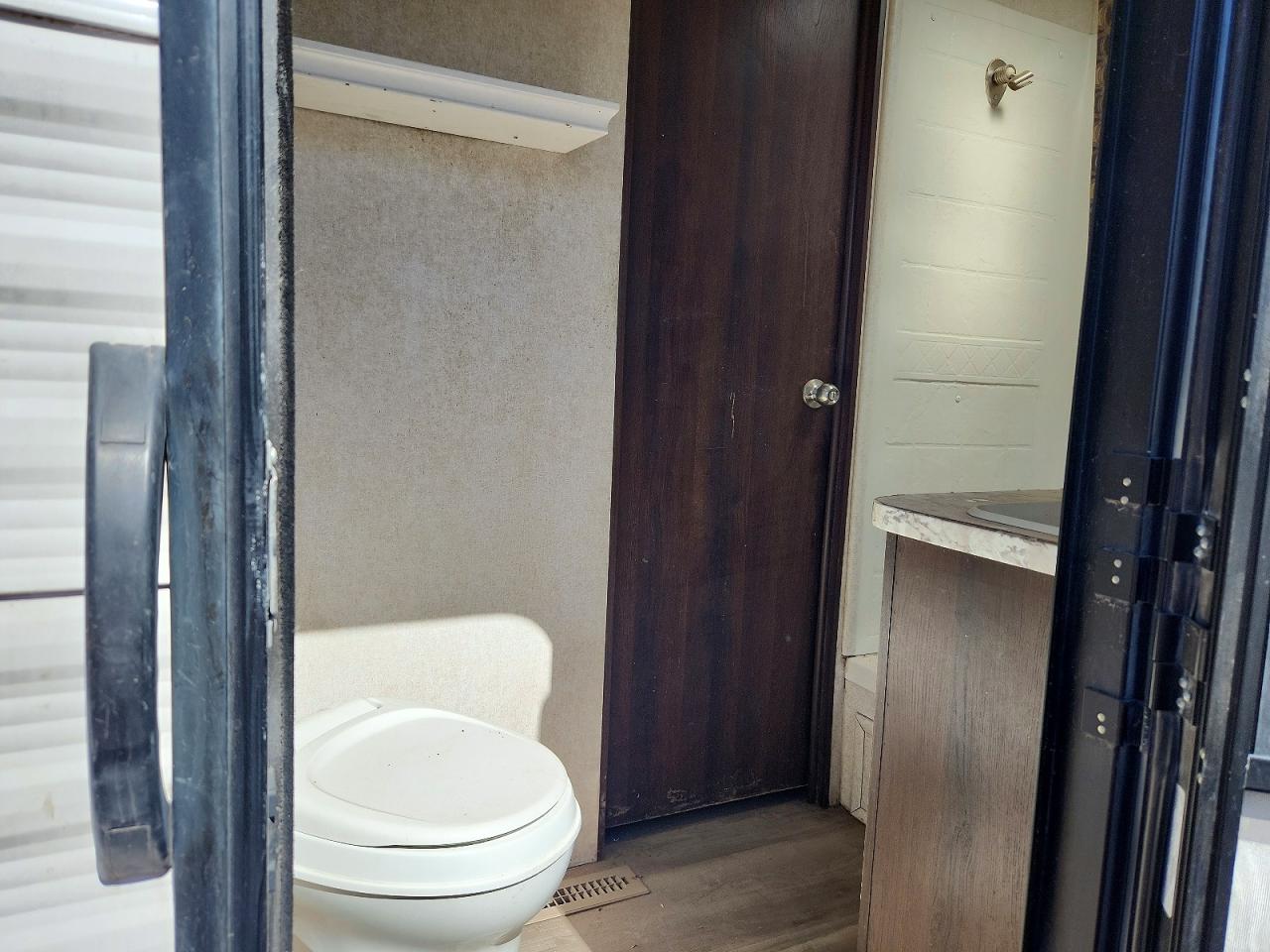 2019 JAYCO Recreation VIN 1UJBJ0BTXK17T0539 photo 8