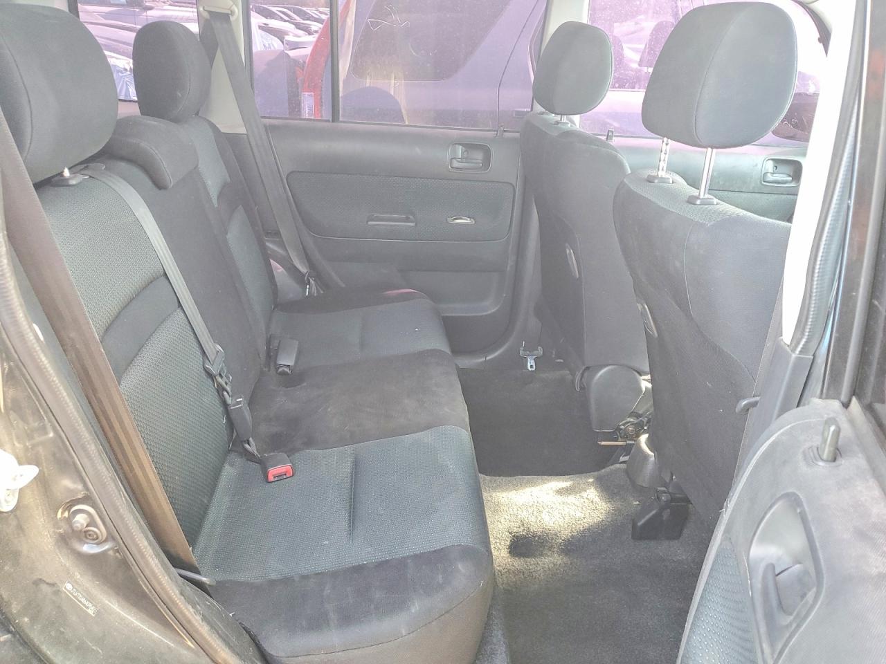 2006 Toyota Scion VIN JTLKT324864095401 photo 11