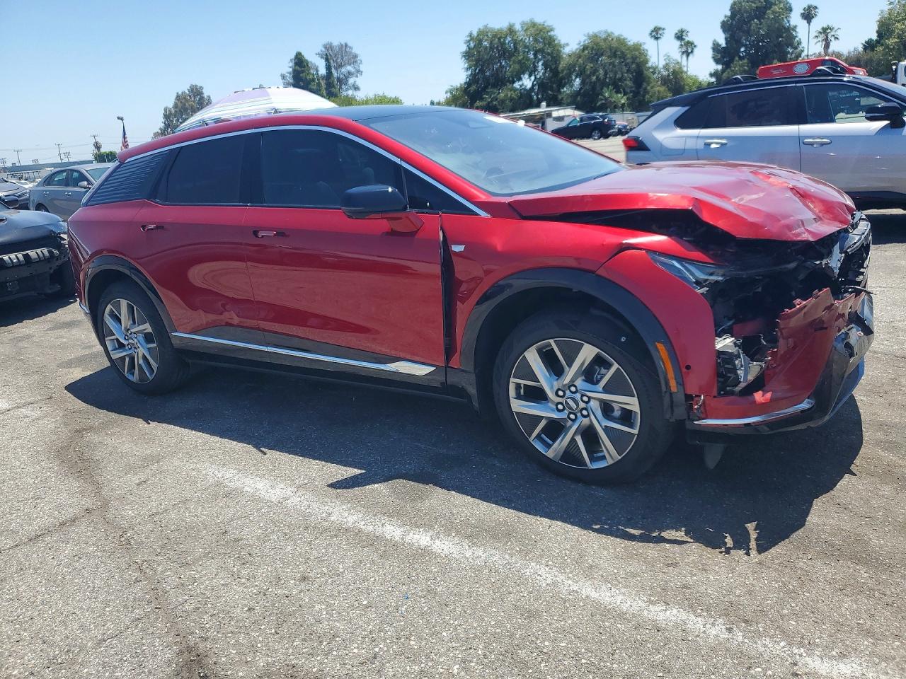 2025 Cadillac Optiq luxu VIN 3GYK3BMRXSS267902 photo 4