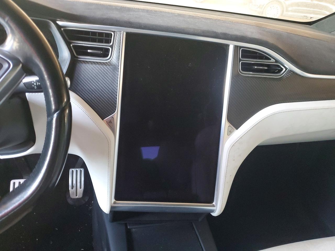 2016 Tesla Model x VIN 5YJXCAE46GFF00055 photo 9