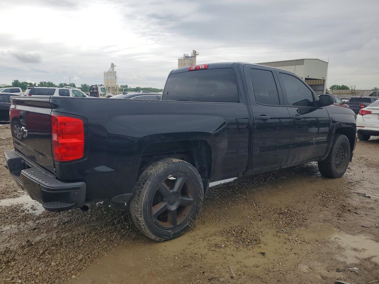 2016 Chevrolet All models VIN 1GCRCPEC2GZ398358 photo 3
