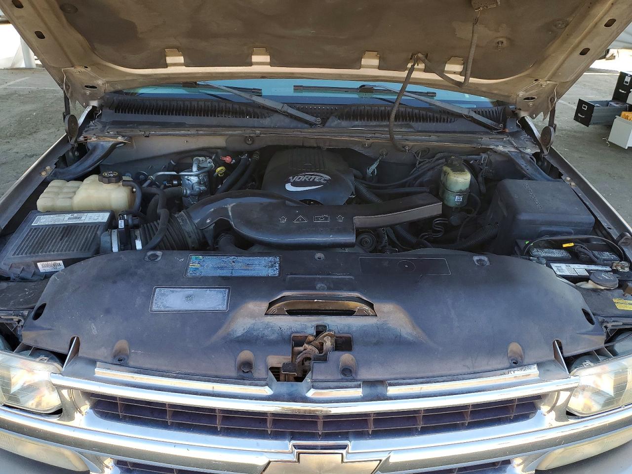 2002 CHEVROLET Suburban VIN 1GNFK16T52J266050 photo 11
