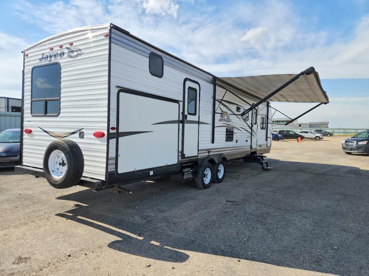 2018 JAYCO All models VIN 1UJBJ0BT6J17T0438 photo 4