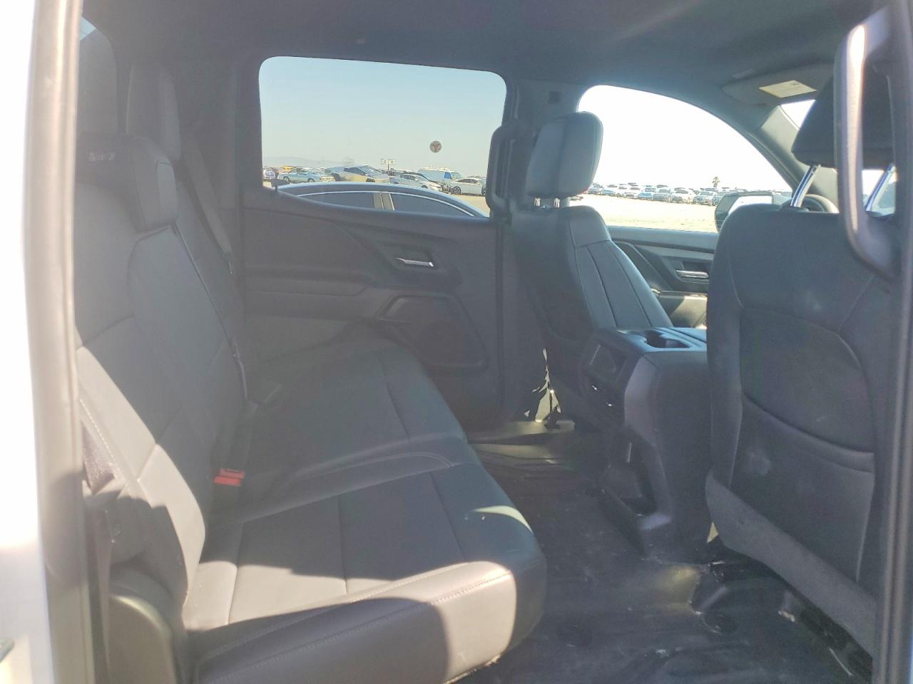 2024 CHEV All models VIN 1GC10VEL6RU201587 photo 10