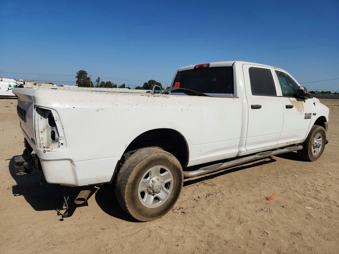 2014 Ram All models VIN 3C6UR5HJ1EG219271 photo 3