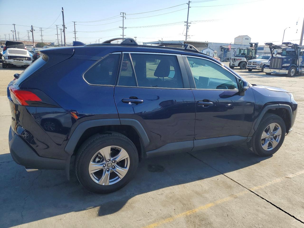 2024 Toyota Rav4 VIN 2T3W1RFVXRW346001 photo 3