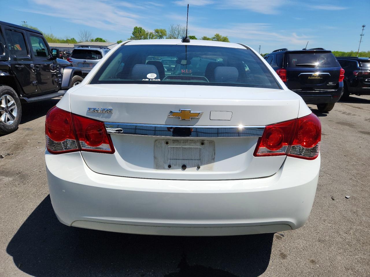 2016 Chevrolet Cruze VIN 1G1PC5SG3G7102352 photo 6