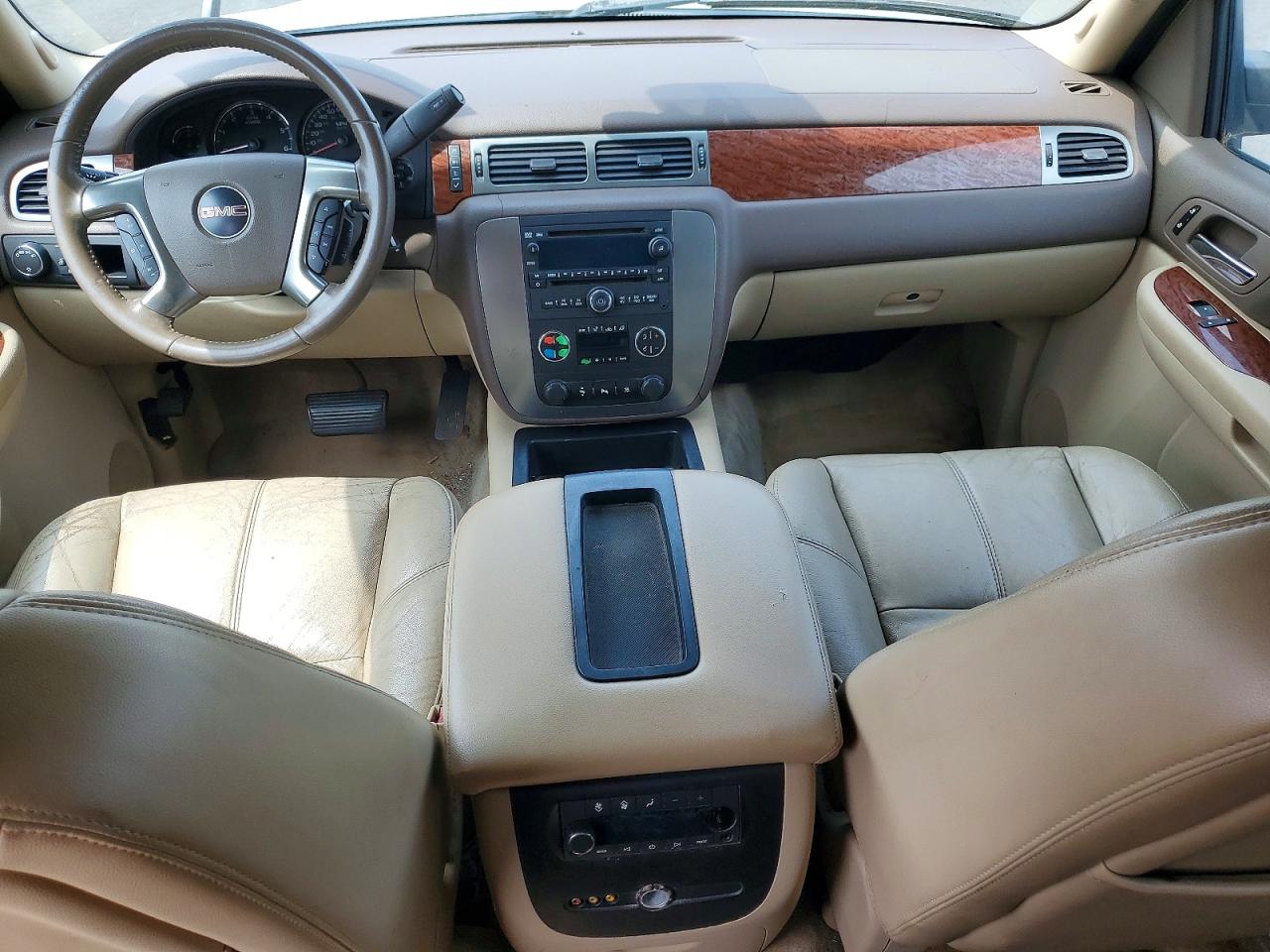 2007 GMC Yukon VIN 1GKFC13037R231455 photo 8