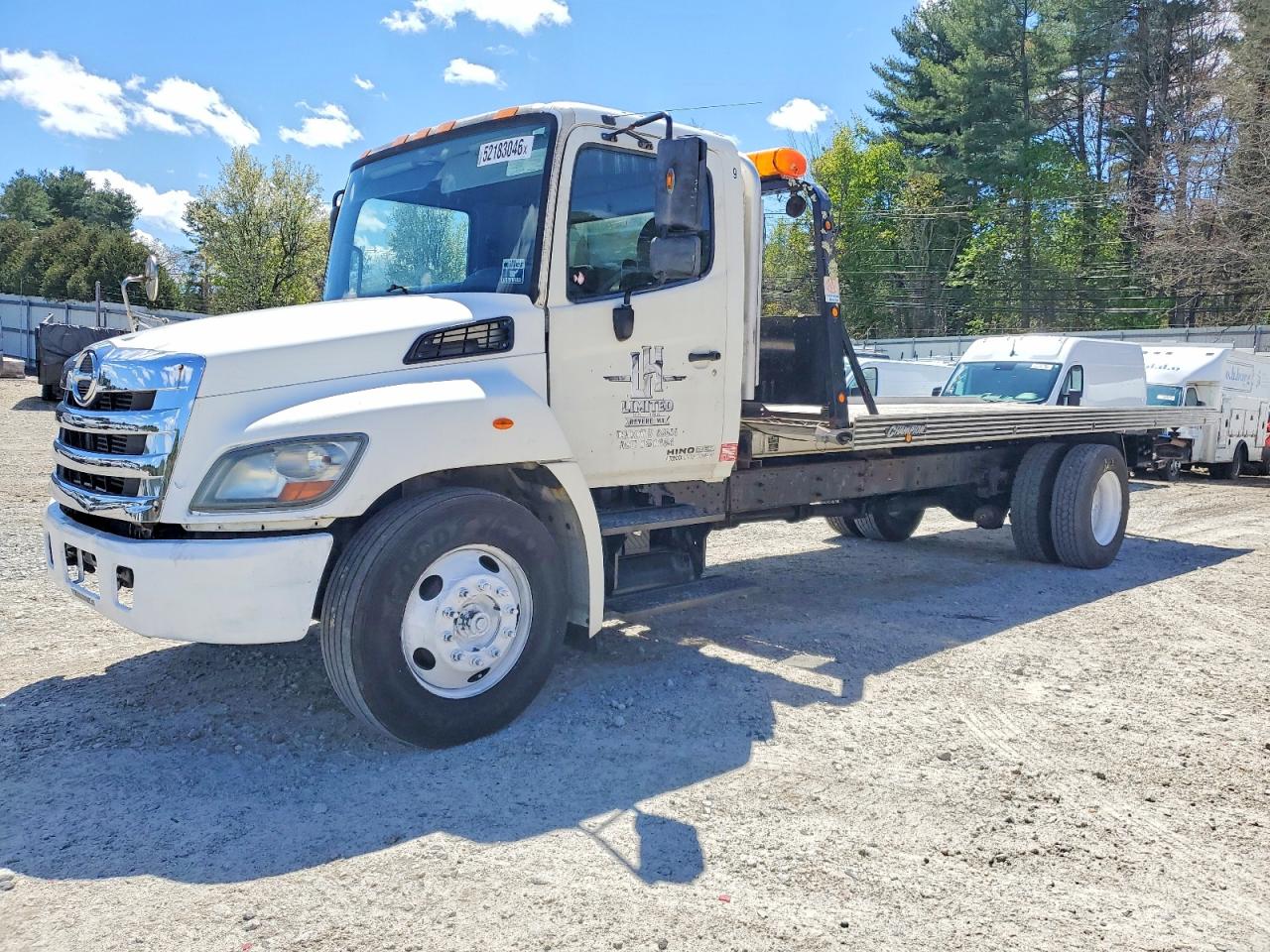 2013 HINO All other VIN 5PVNJ8JV8D4S55490 photo 2