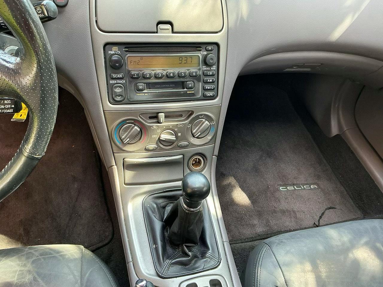 2000 Toyota Celica VIN JTDDY32T0Y0018819 photo 9