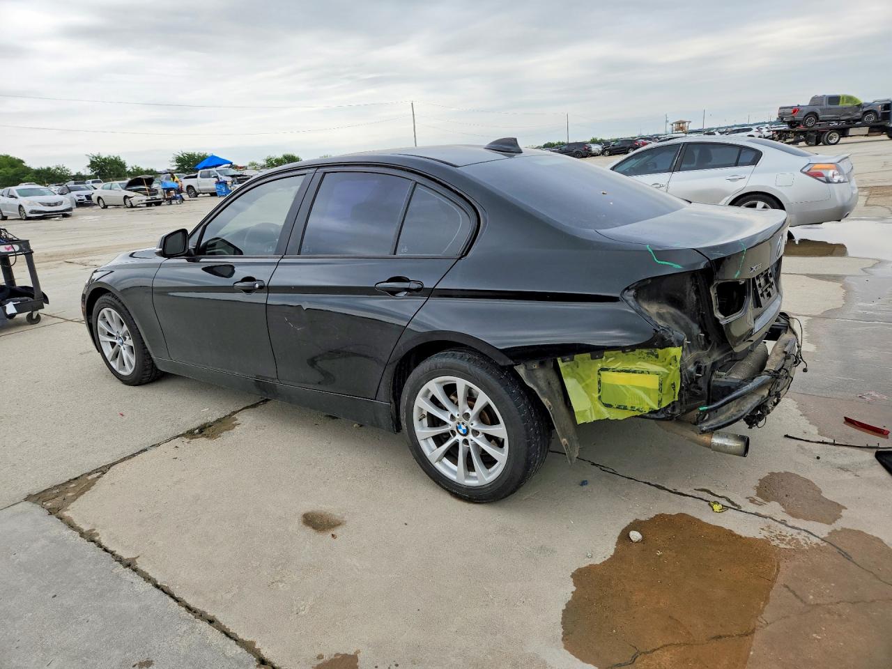 2016 BMW 3 series VIN WBA8E5G58GNU21770 photo 2