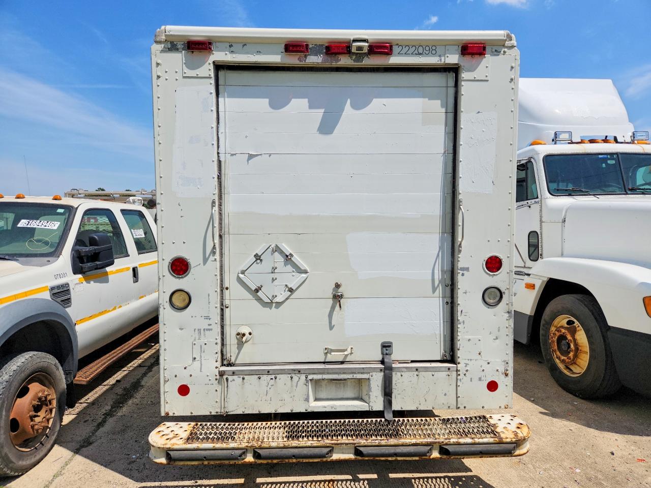 1998 FREIGHTLINER All other VIN 4UZA4FF41WC897922 photo 6