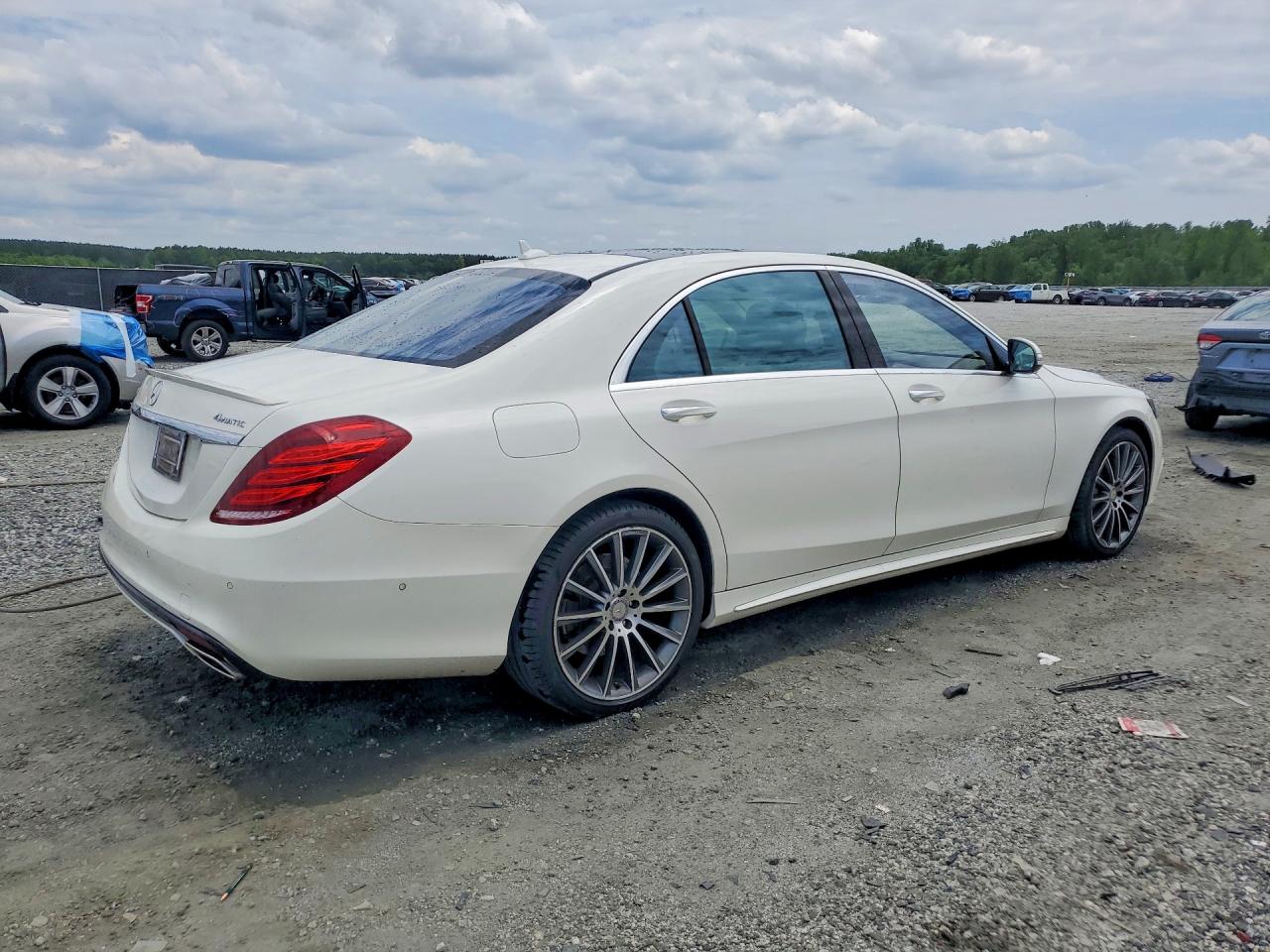 2015 Mercedes-Benz S class VIN WDDUG8FB4FA084160 photo 3