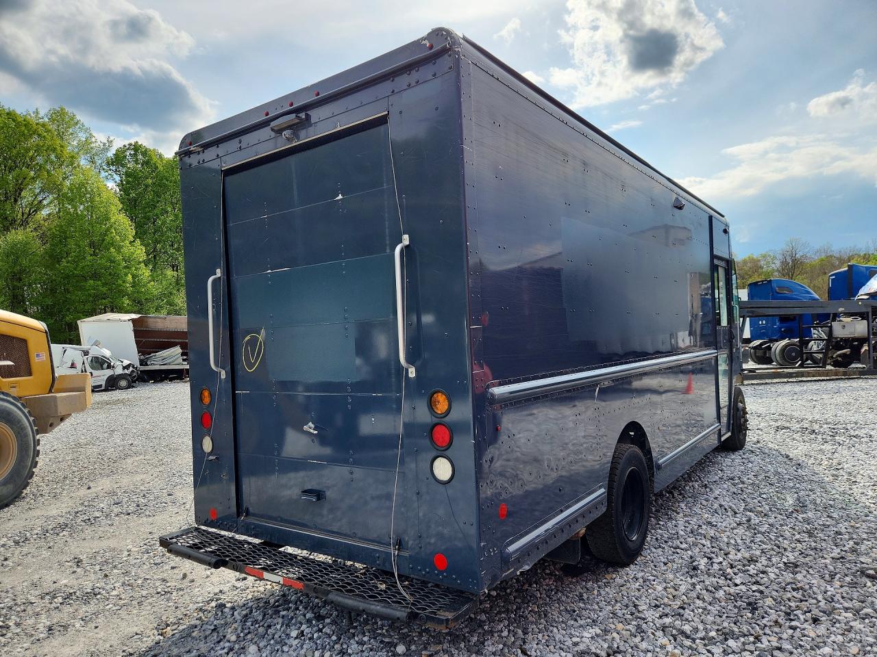 2021 FREIGHTLINER All other VIN 4UZAC2EA2MCML0959 photo 3