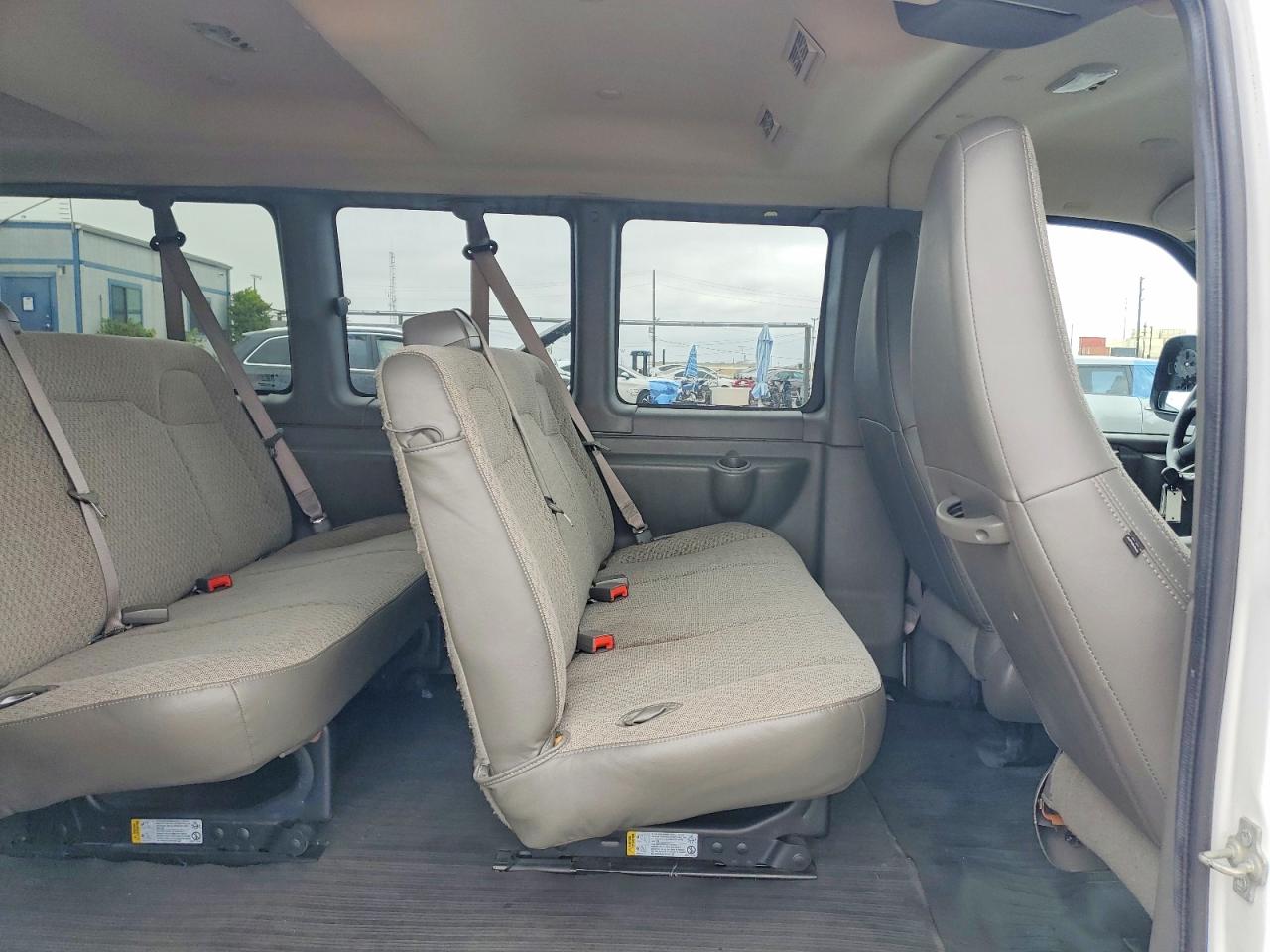 2023 Chevy Express VIN 1GAZGNFP3P1234182 photo 11