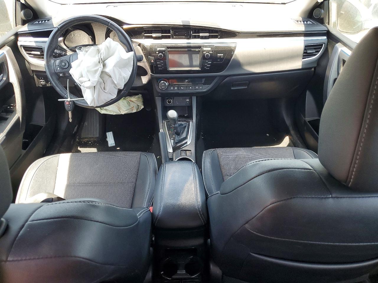 2015 Toyota Corolla VIN 2T1BURHE6FC323372 photo 8