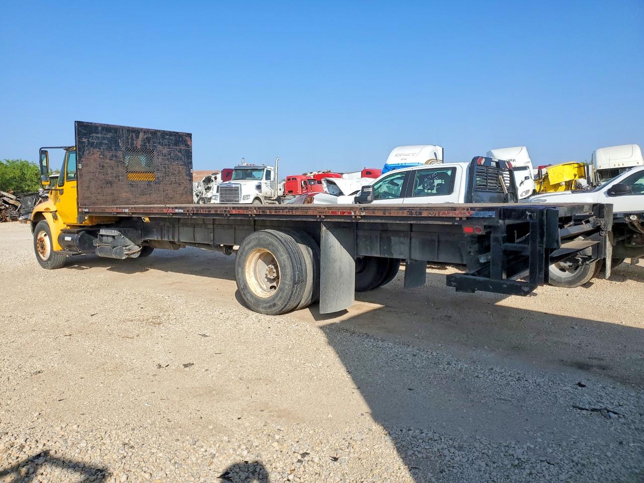 2007 International 4000 serie VIN 1HTMMAAL17H363295 photo 2