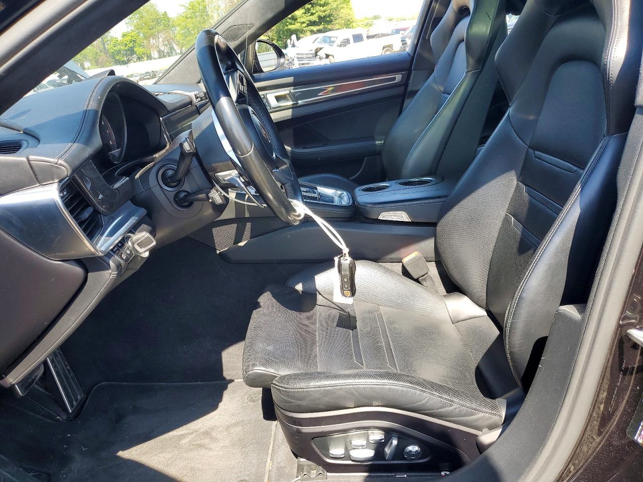 2017 Porsche Panamera VIN WP0AF2A73HL152875 photo 7