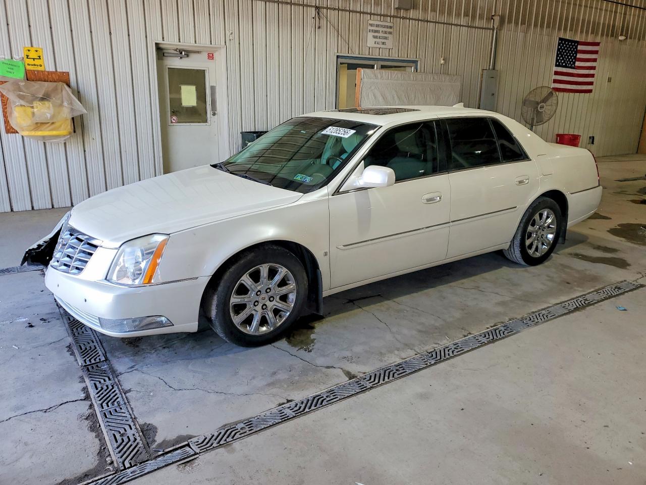 2009 Cadillac Dts VIN 1G6KD57Y19U148527 photo 1