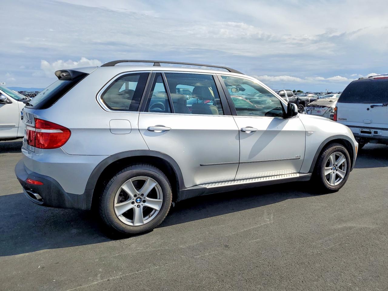 2007 BMW X5 VIN 5UXFE83517LZ38808 photo 3