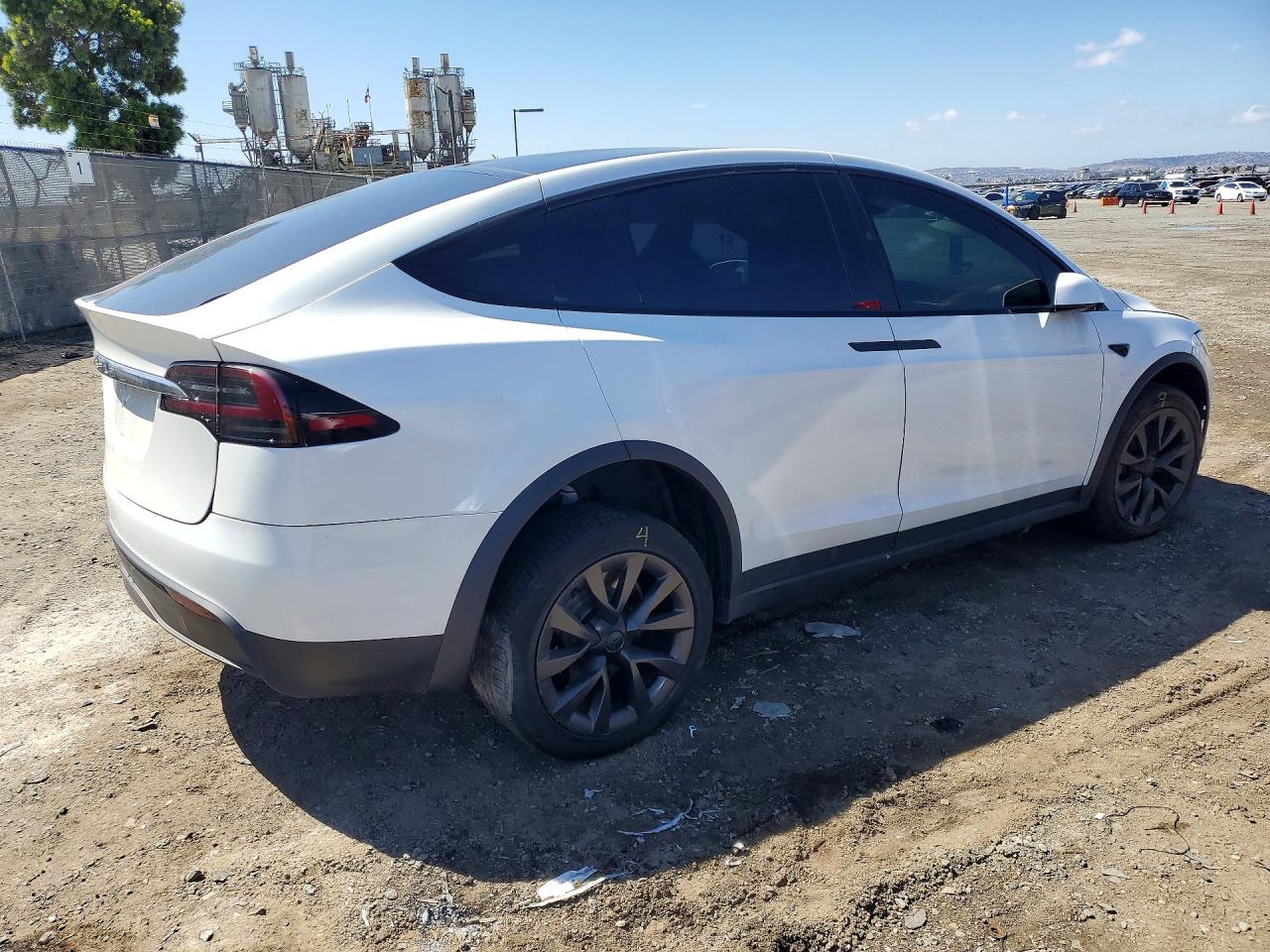 2023 Tesla Model x VIN 7SAXCBE56PF385780 photo 3