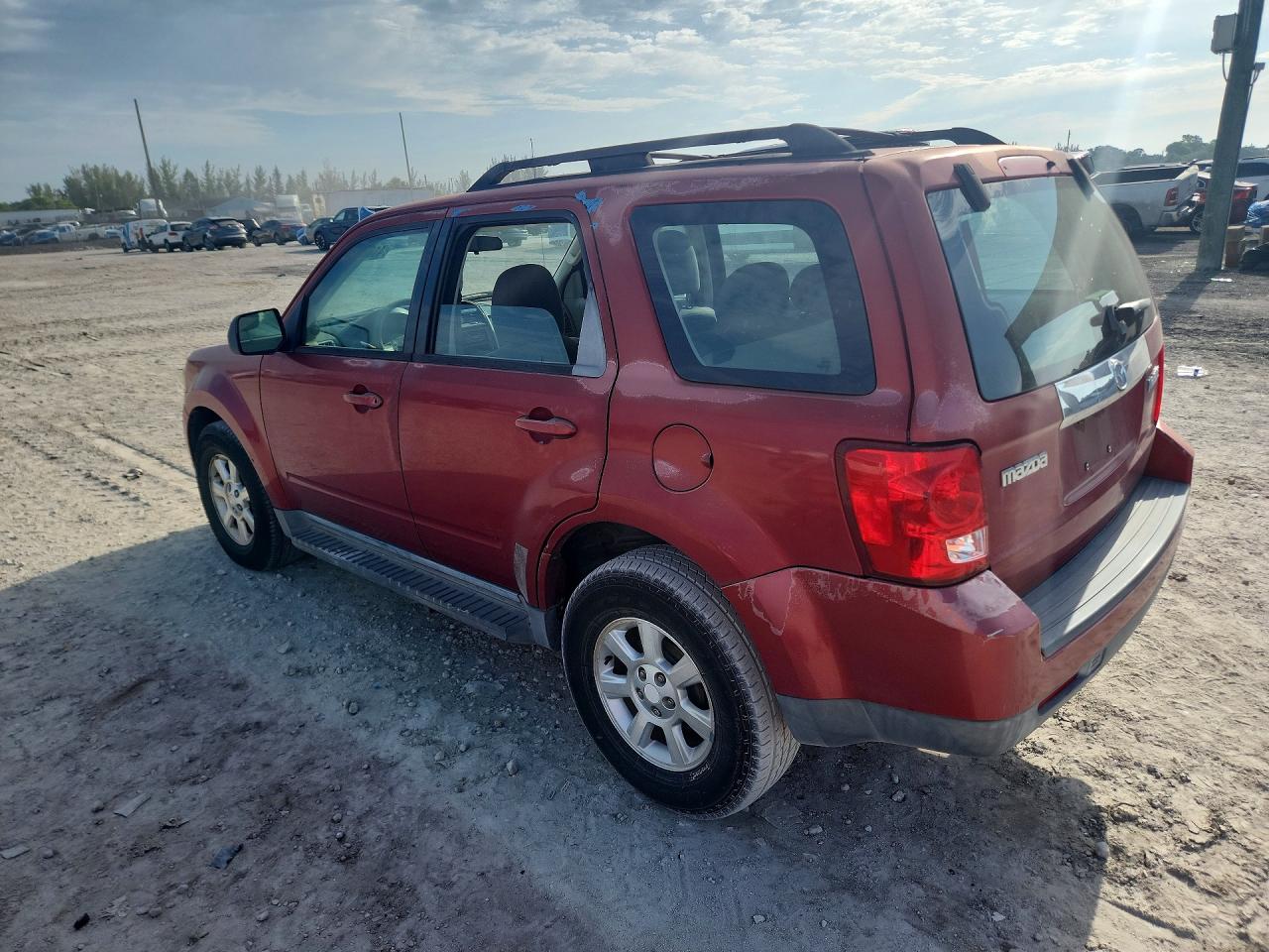 2009 Mazda Tribute VIN 4F2CZ02789KM02234 photo 2