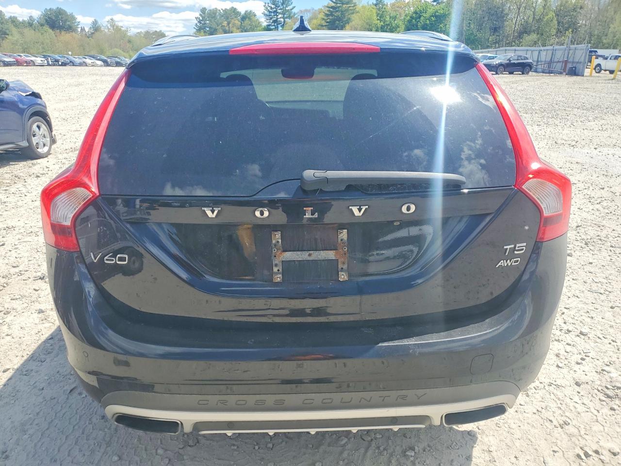 2016 Volvo V60 VIN YV4612HK8G1003612 photo 6
