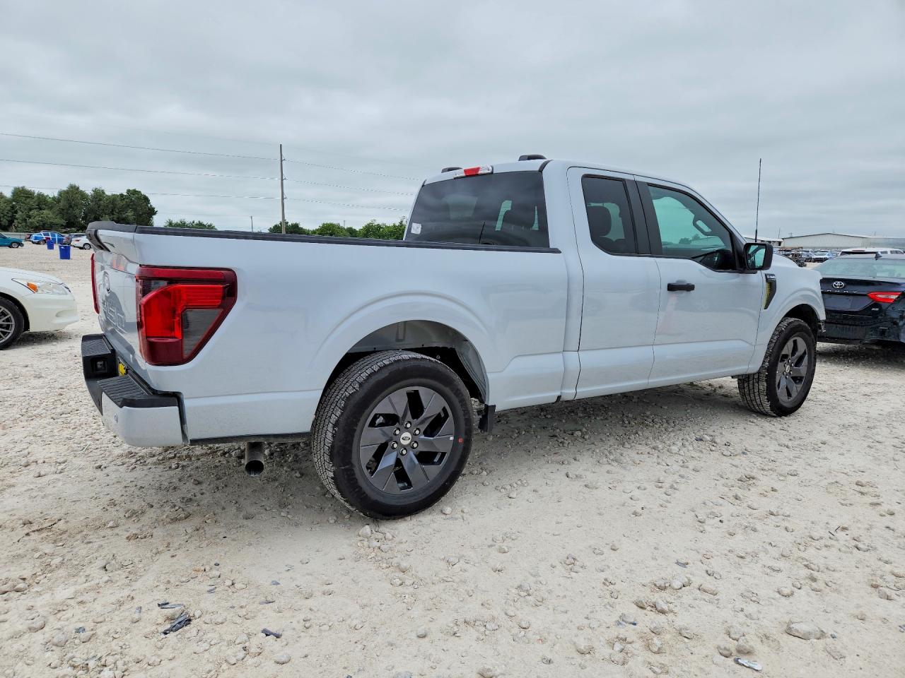 2025 Ford F150 VIN 1FTEX2KP4SKE74743 photo 3