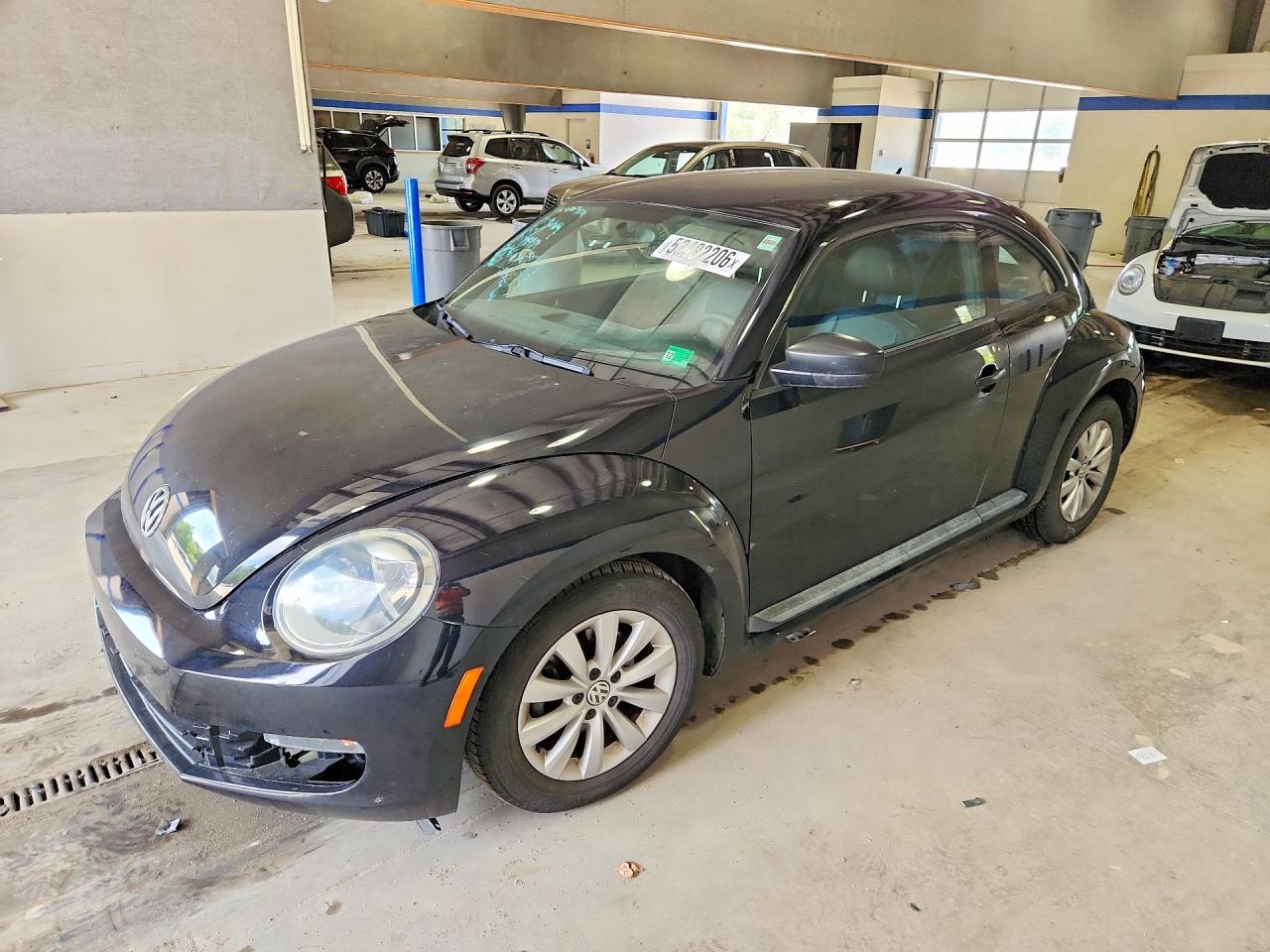 2016 Volkswagen Beetle VIN 3VWF17ATXGM610517 photo 1
