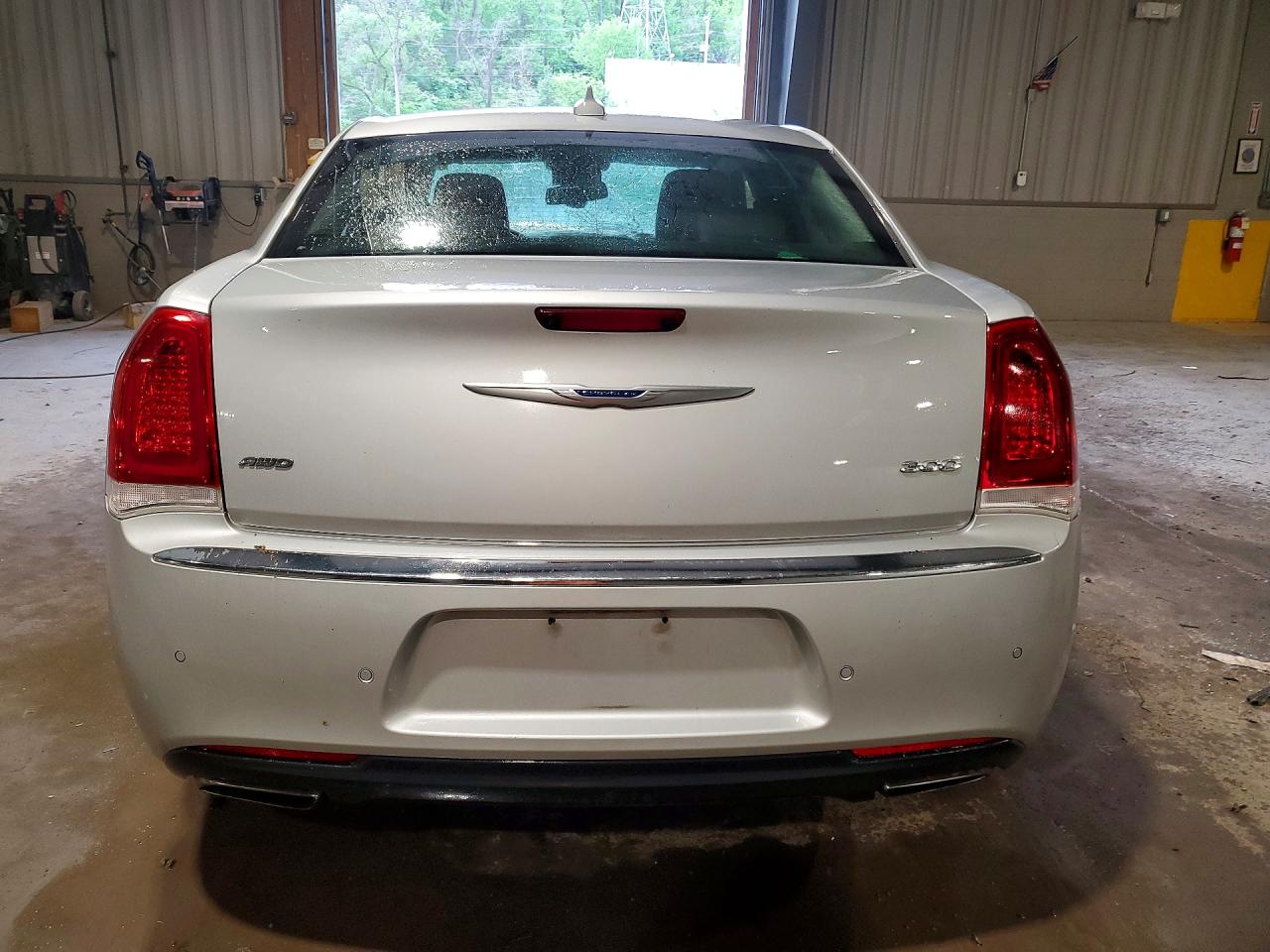 2020 Chrysler 300 VIN 2C3CCARG5LH225660 photo 6