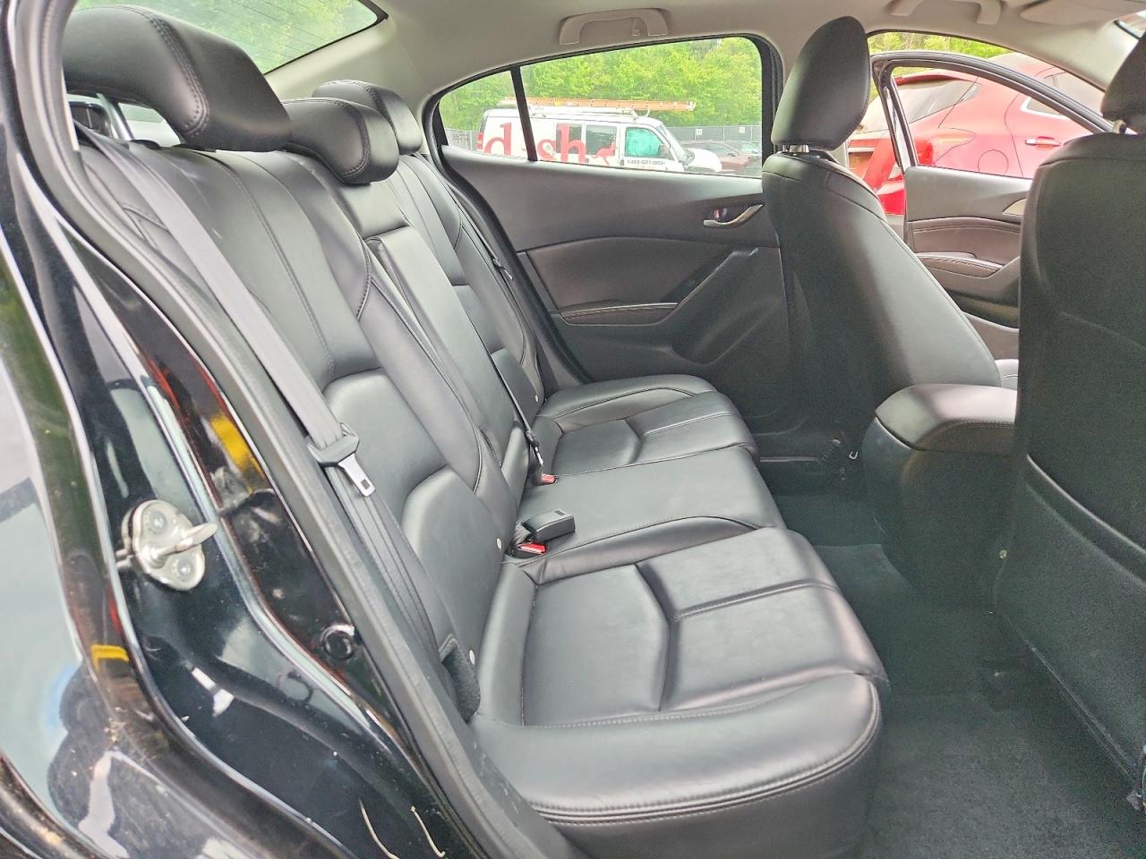 2018 Mazda 3 VIN 3MZBN1V30JM270313 photo 10