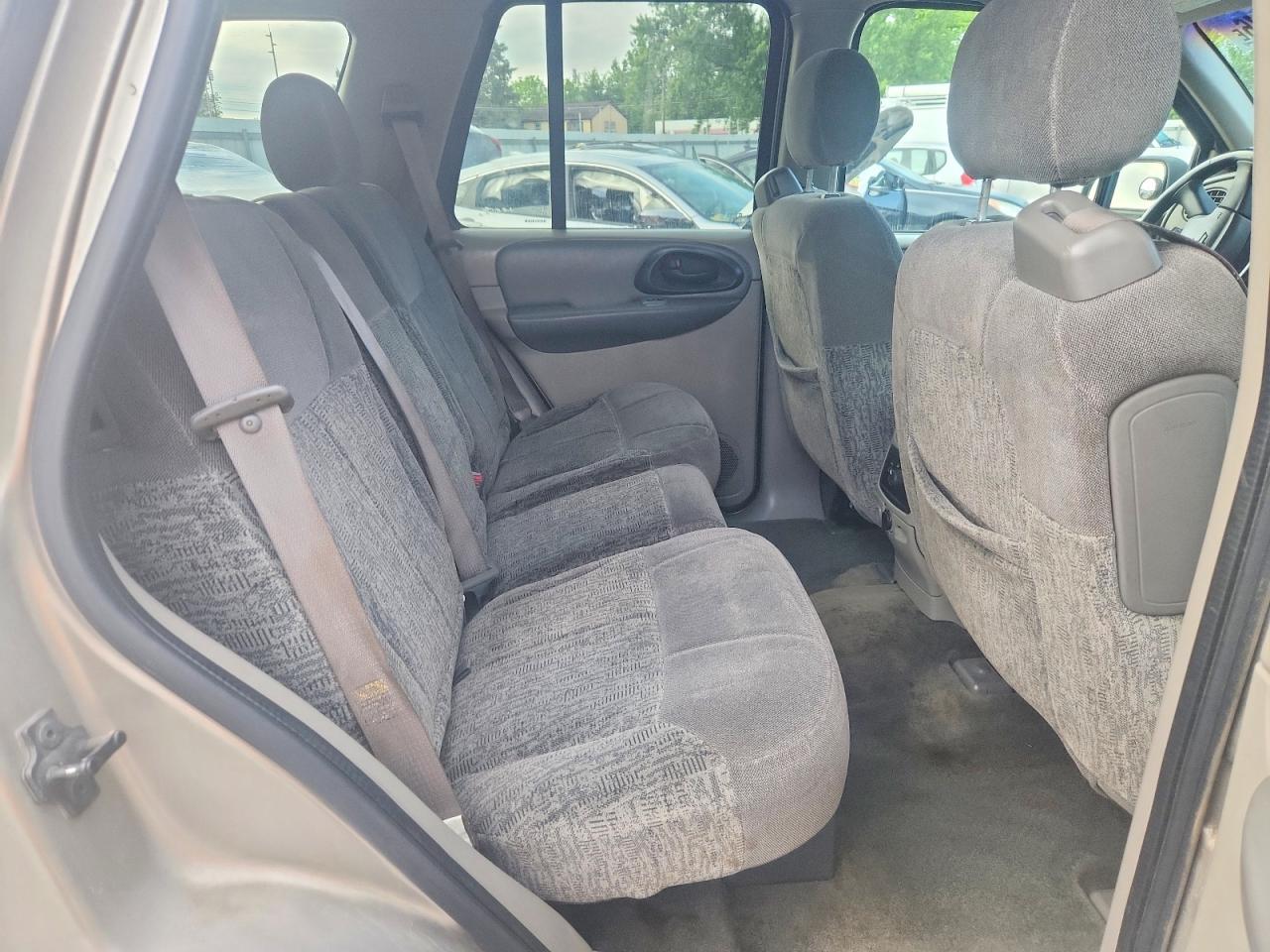 2002 CHEV Trailblaze VIN 1GNDT13S622447135 photo 11