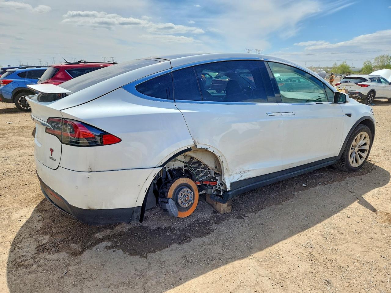 2018 TESLA Model x VIN 5YJXCDE23JF112060 photo 3