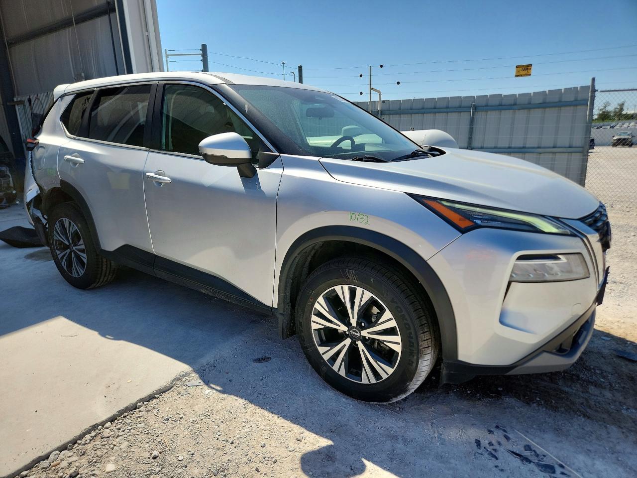 2022 Rogue VIN 5N1BT3BB1NC671274 photo 4