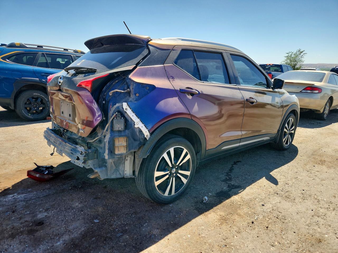 2020 Nissan Kicks VIN 3N1CP5DVXLL539411 photo 3