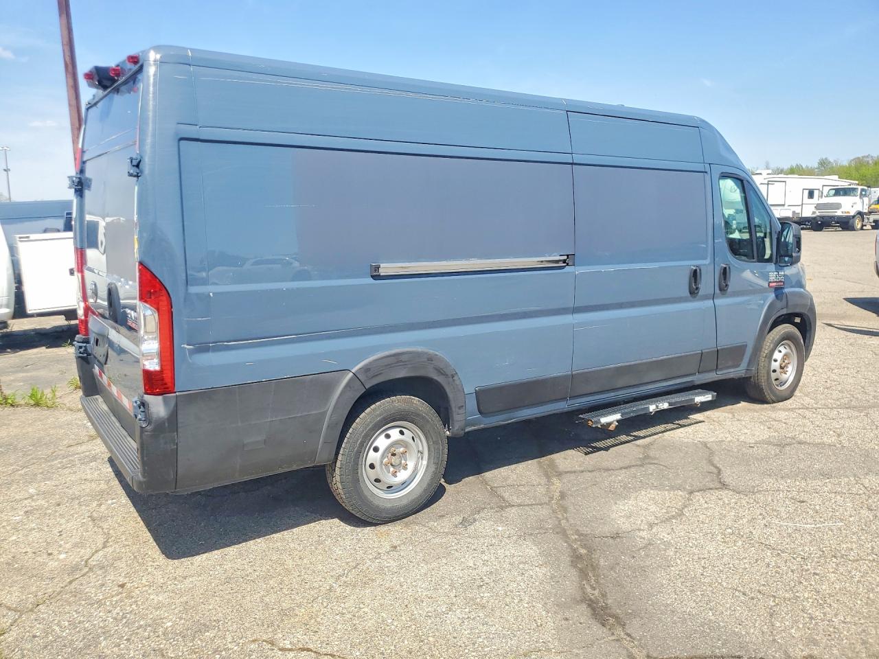 2019 Ram Promaster VIN 3C6URVJG0KE543768 photo 3