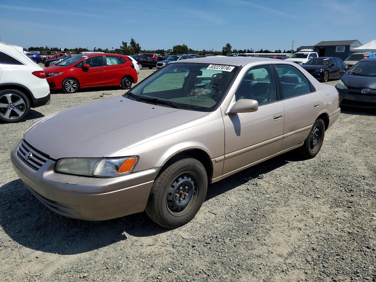 1997 Toyota Camry VIN 4T1BG22K3VU792672 photo 1