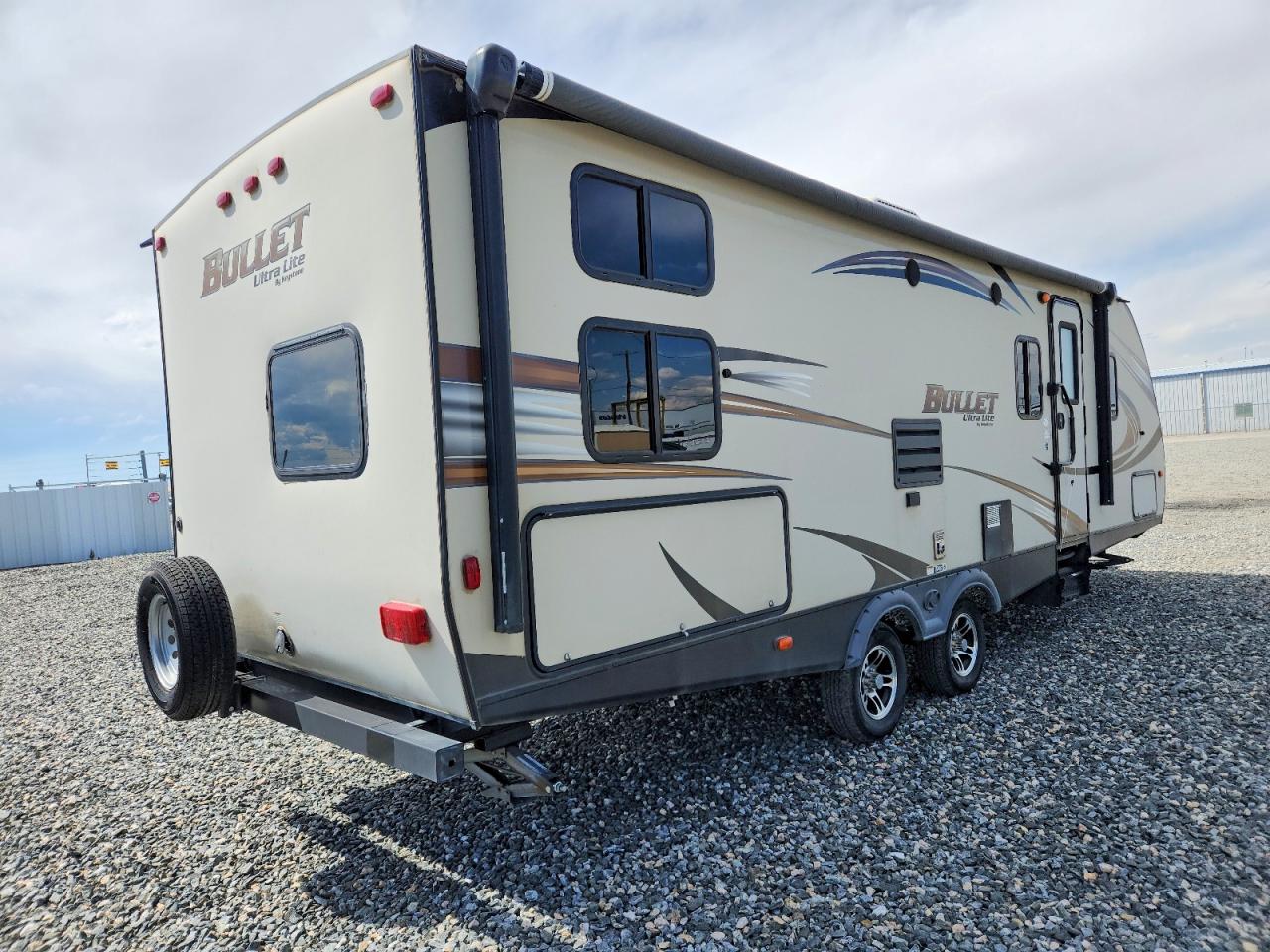 2016 KEYSTONE Bullet VIN 4YDT27422GD421441 photo 4