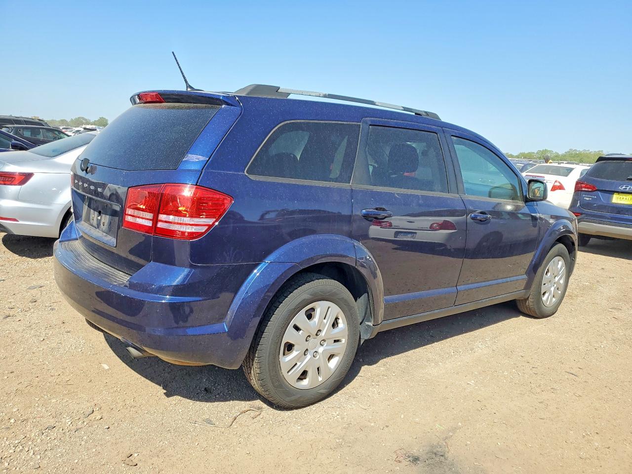2017 Dodge Journey VIN 3C4PDCAB3HT614463 photo 3