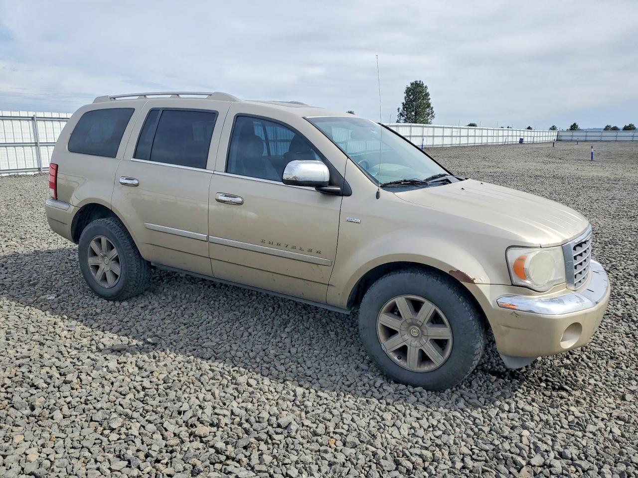 2008 Chrysler Aspen VIN 1A8HW58278F159121 photo 4