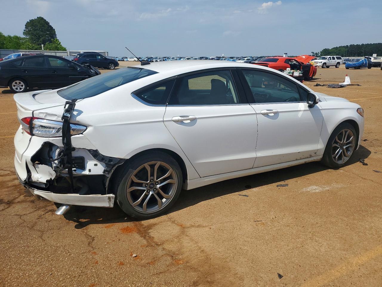 2017 Ford Fusion VIN 3FA6P0G73HR221179 photo 3