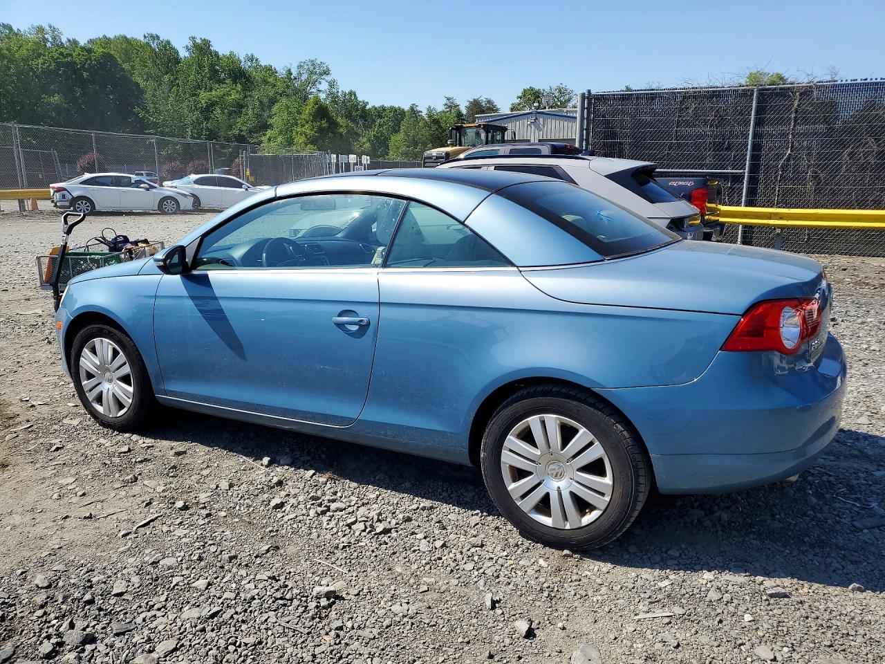 2009 Volkswagen Eos VIN WVWBA71F39V017893 photo 2