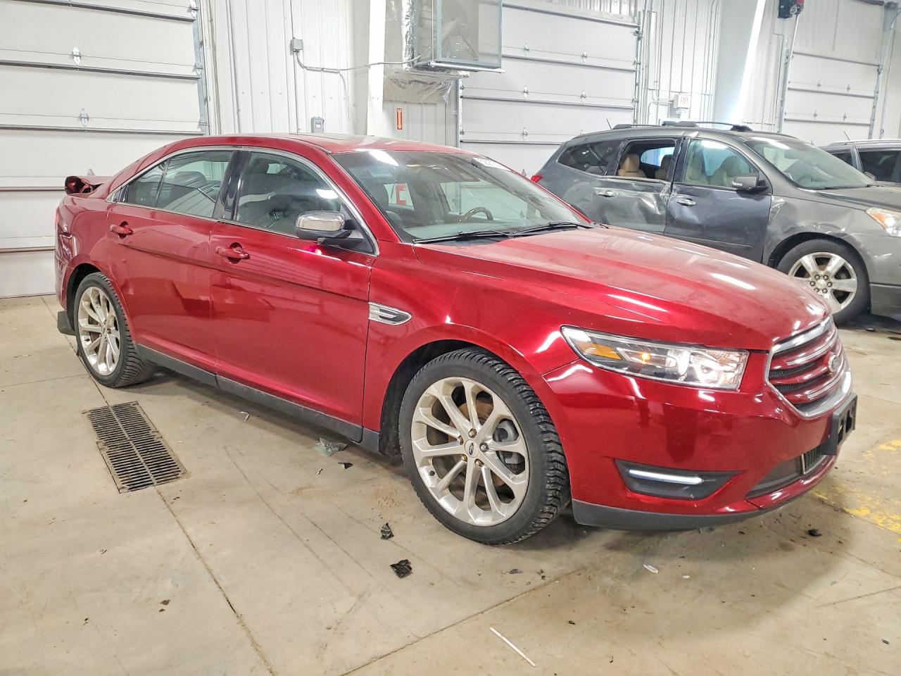 2015 Ford Taurus VIN 1FAHP2J85FG157690 photo 4