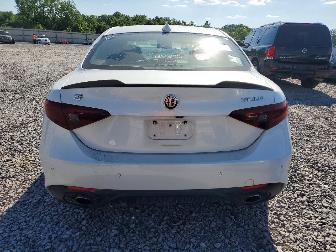 2017 Alfa Giulia VIN ZARFAEEN9H7560780 photo 6