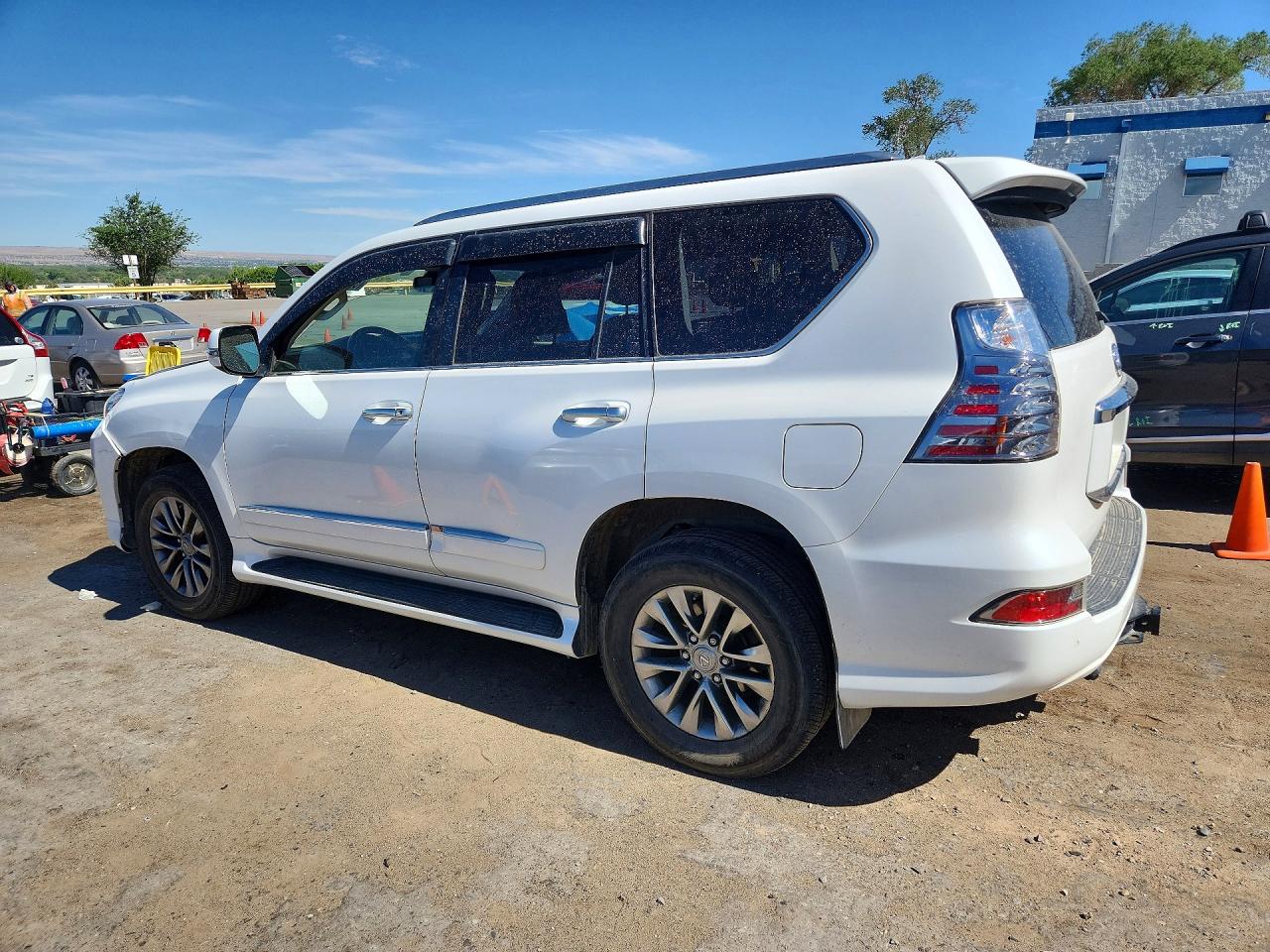 2019 Lexus Gx VIN JTJJM7FX4K5220198 photo 2