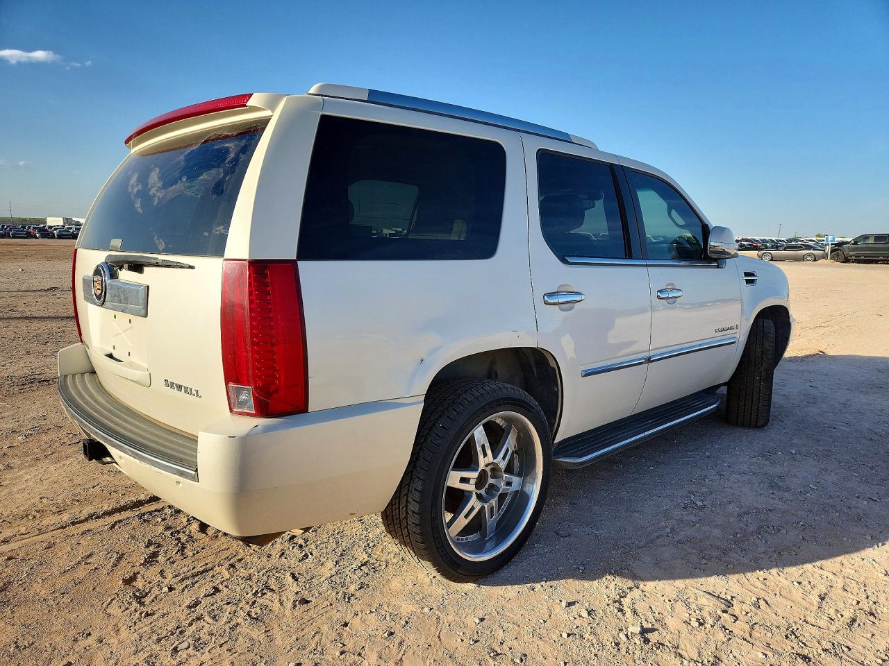 2007 Cadi Escalade VIN 1GYEC63827R290050 photo 3