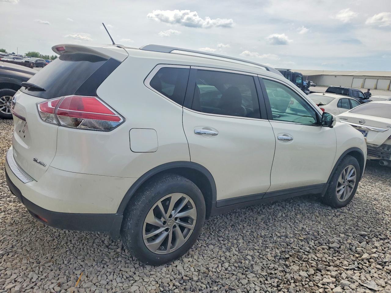 2015 Rogue VIN 5N1AT2MV6FC879245 photo 3