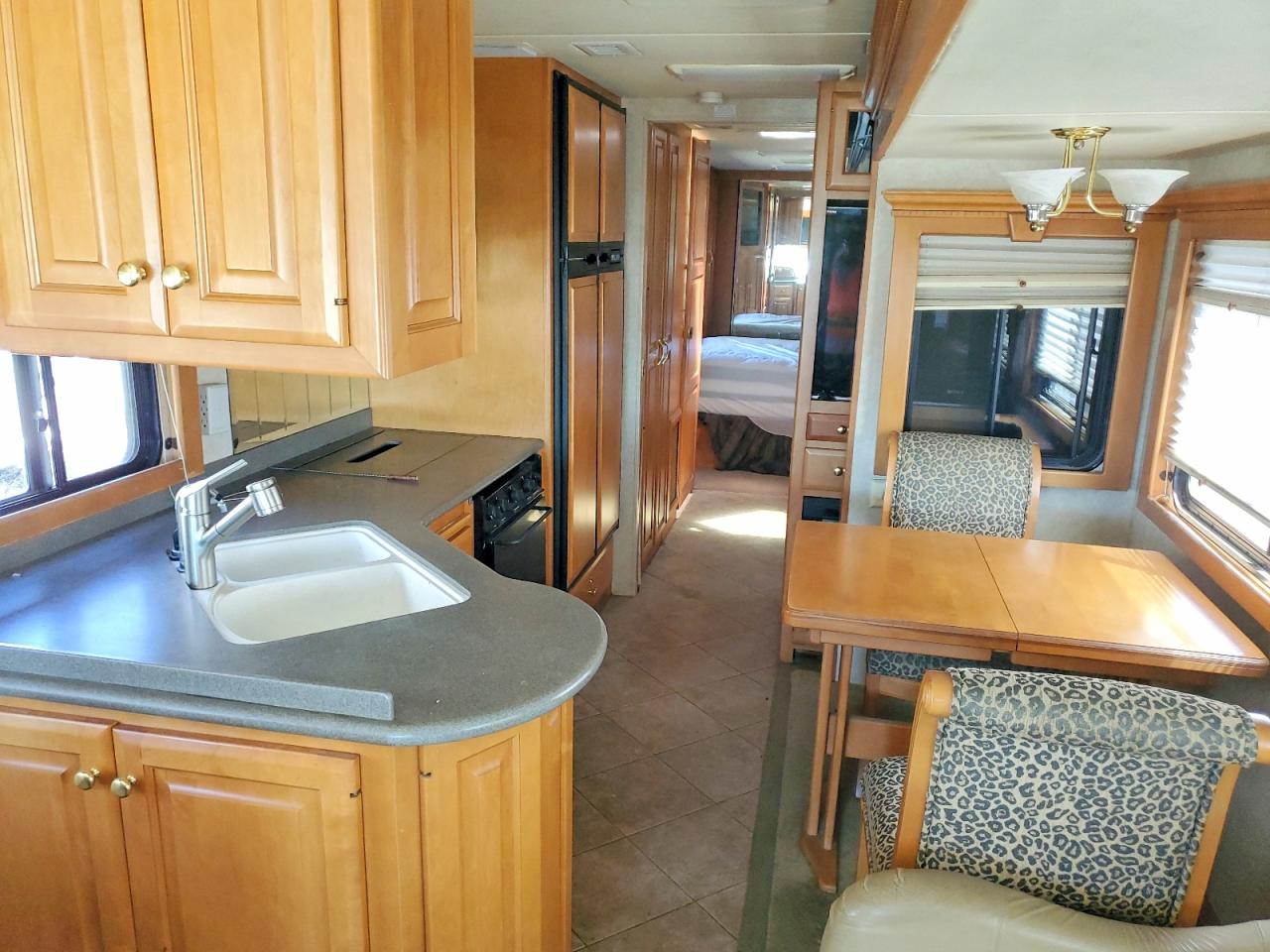 2002 SPARTAN All models VIN 4VZBR49912C041504 photo 6
