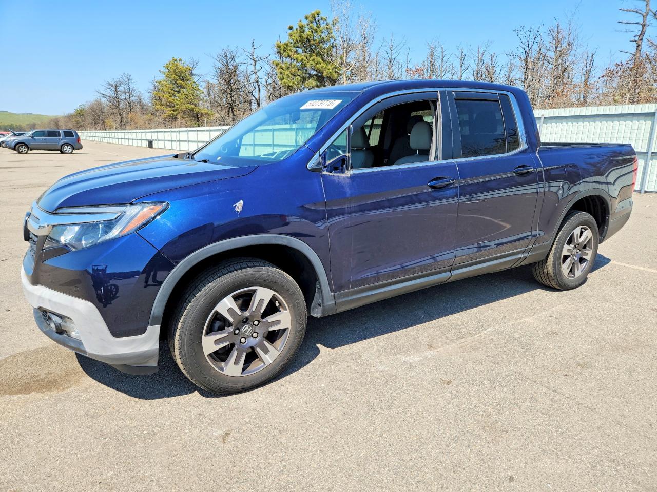 2019 Honda Ridgeline VIN 5FPYK3F57KB040122 photo 1